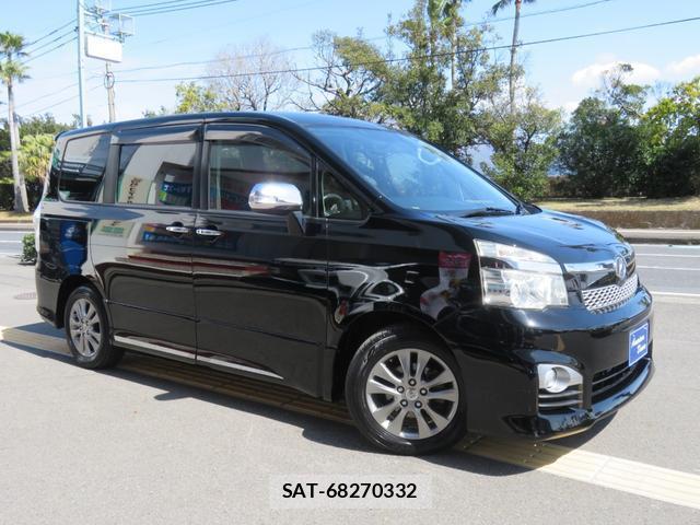 Toyota VOXY 2013-03 8282995-8