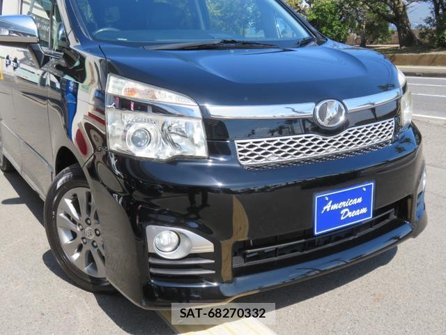 Toyota VOXY 2013-03 8282995-9
