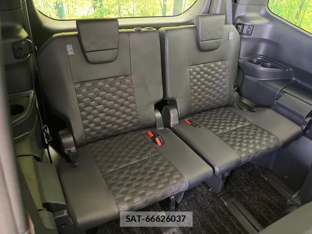 Toyota VOXY 2025-02 8283028-10