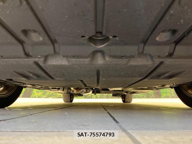 Toyota VOXY 2025-07 8283143-19