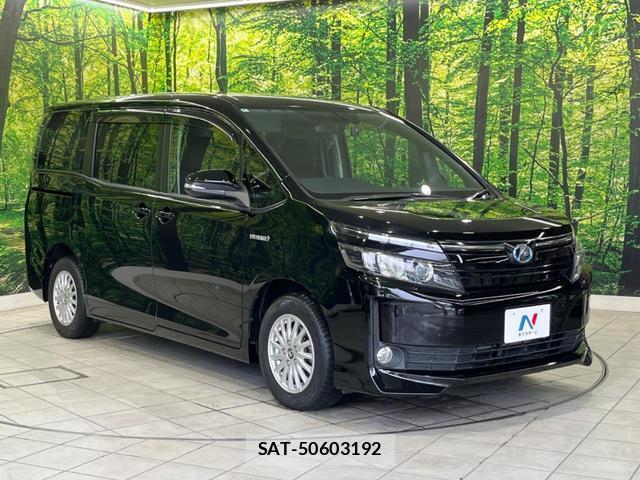 Toyota VOXY 2014-08 8283160-16