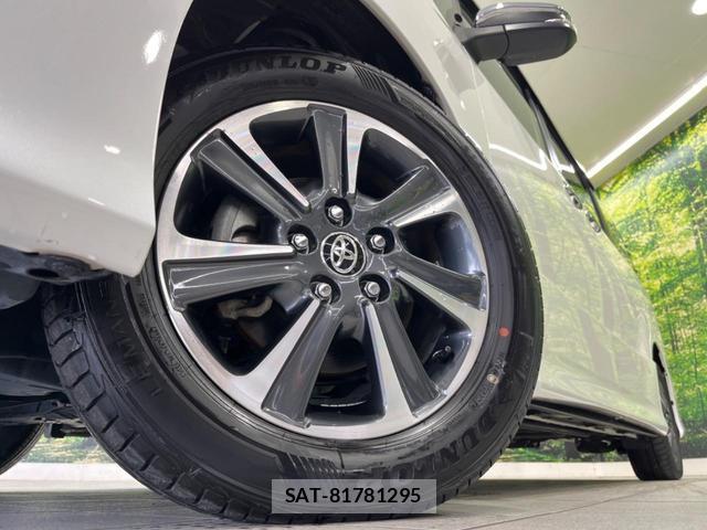 Toyota VOXY 2019-06 8283164-12