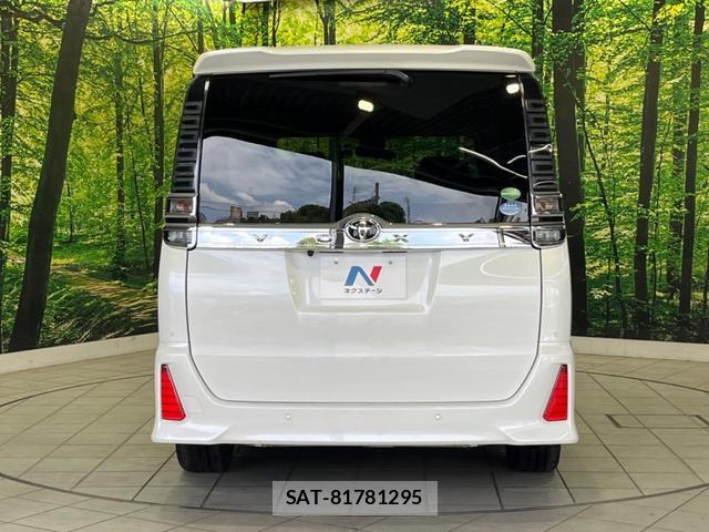 Toyota VOXY 2019-06 8283164-15