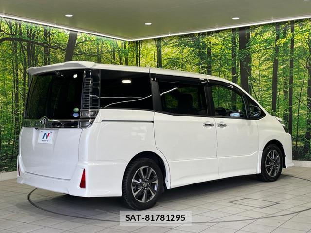 Toyota VOXY 2019-06 8283164-17