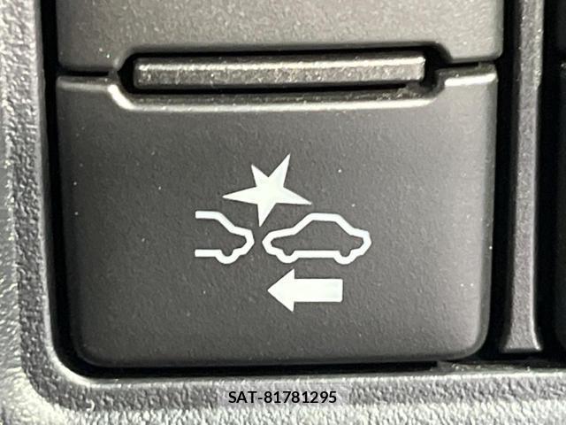 Toyota VOXY 2019-06 8283164-5