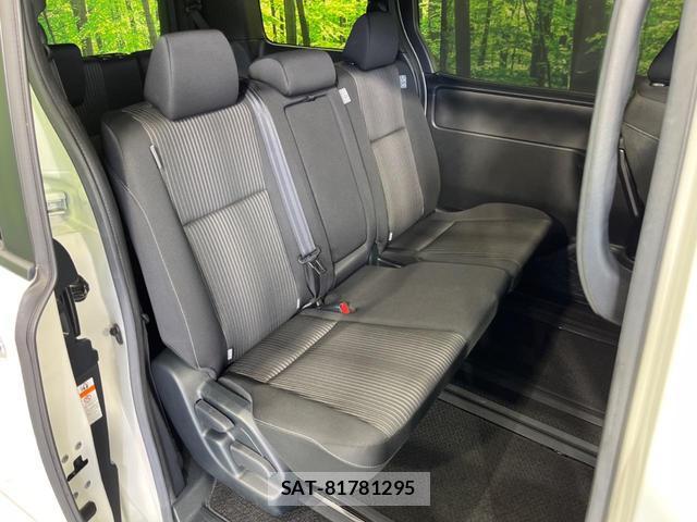 Toyota VOXY 2019-06 8283164-8