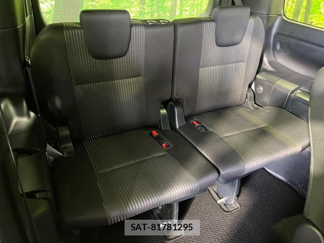 Toyota VOXY 2019-06 8283164-9