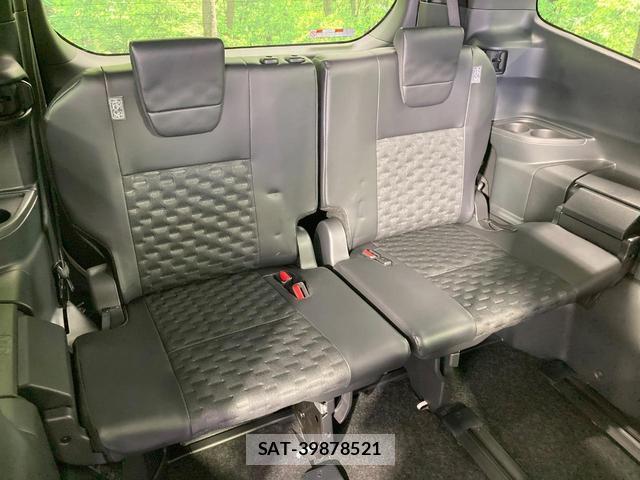 Toyota VOXY 2024-04 8283297-9