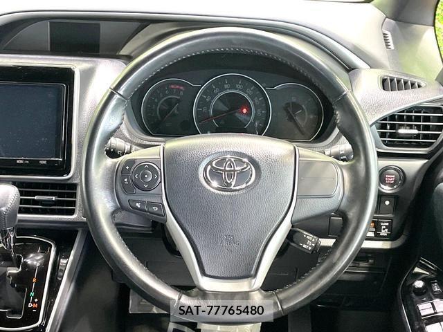 Toyota VOXY 2019-07 8283461-11