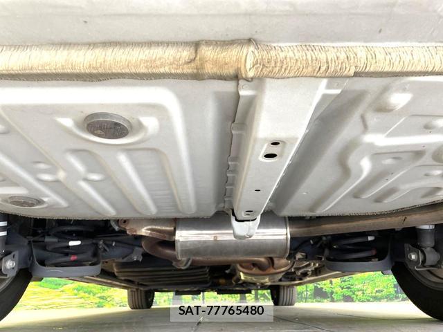 Toyota VOXY 2019-07 8283461-18