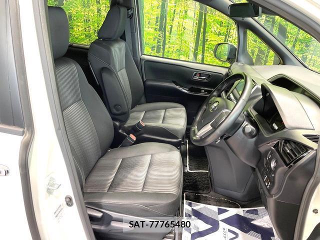 Toyota VOXY 2019-07 8283461-7