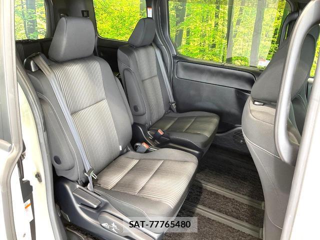 Toyota VOXY 2019-07 8283461-8