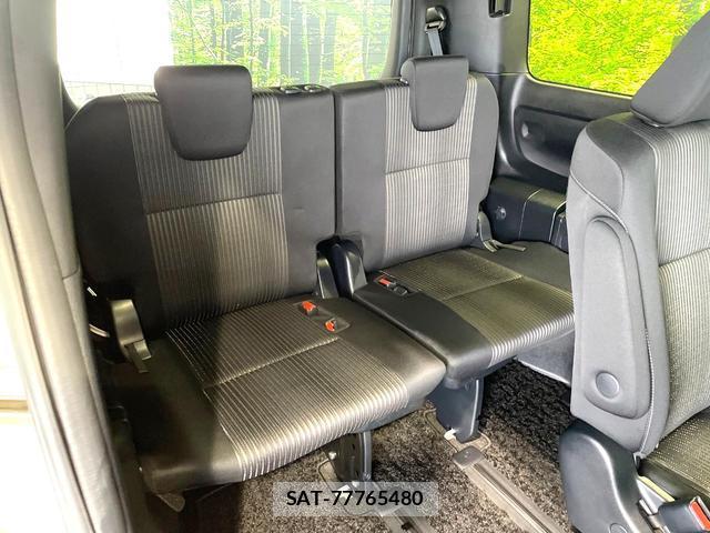 Toyota VOXY 2019-07 8283461-9