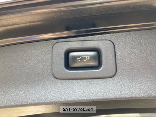 Toyota VOXY 2011-01 8283488-10