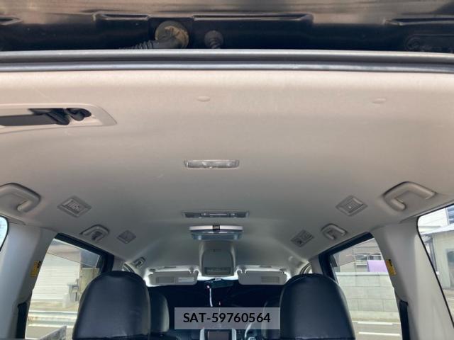 Toyota VOXY 2011-01 8283488-11