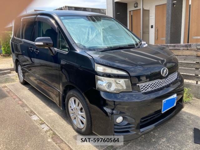 Toyota VOXY 2011-01 8283488-2