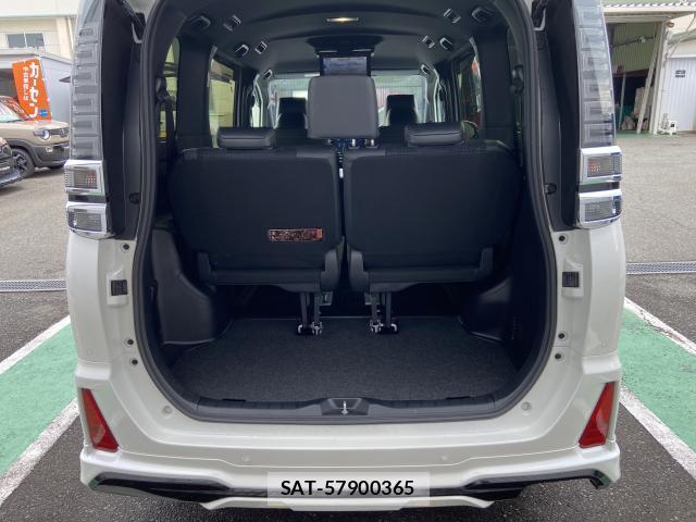Toyota VOXY 2021-10 8283489-14