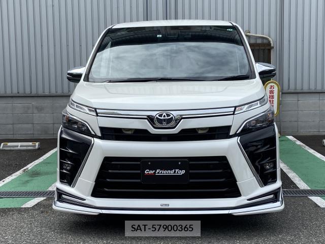 Toyota VOXY 2021-10 8283489-15