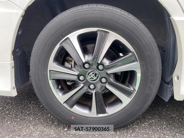 Toyota VOXY 2021-10 8283489-16