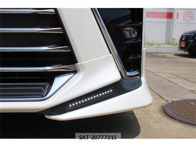 Toyota VOXY 2018-06 8283535-16