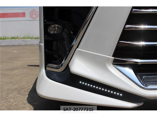 Toyota VOXY 2018-06 8283535-17