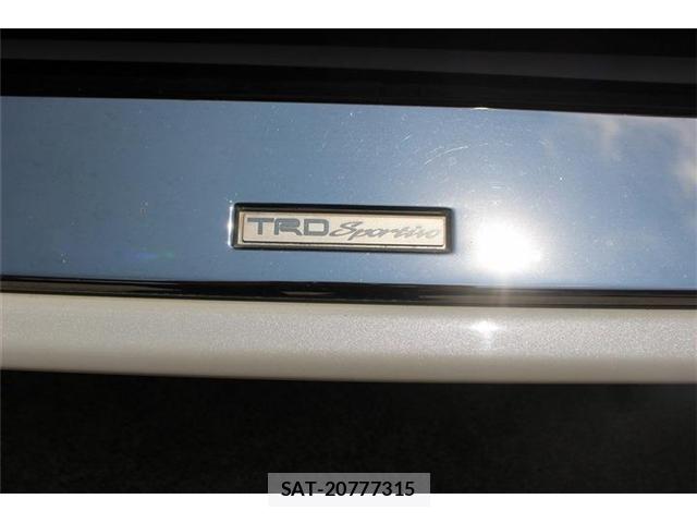Toyota VOXY 2018-06 8283535-18