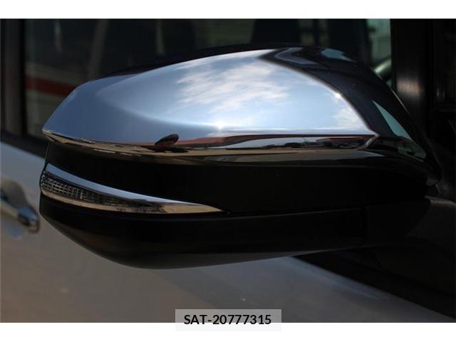 Toyota VOXY 2018-06 8283535-19