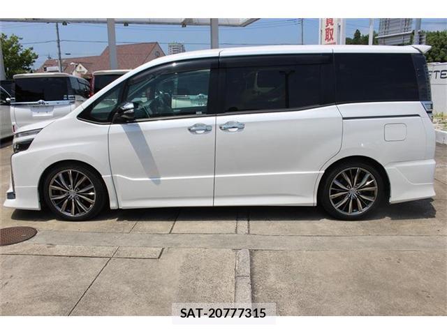 Toyota VOXY 2018-06 8283535-9
