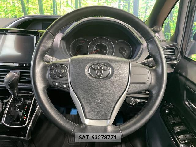 Toyota VOXY 2018-12 8283606-11