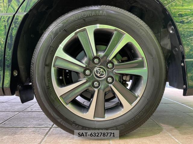 Toyota VOXY 2018-12 8283606-13