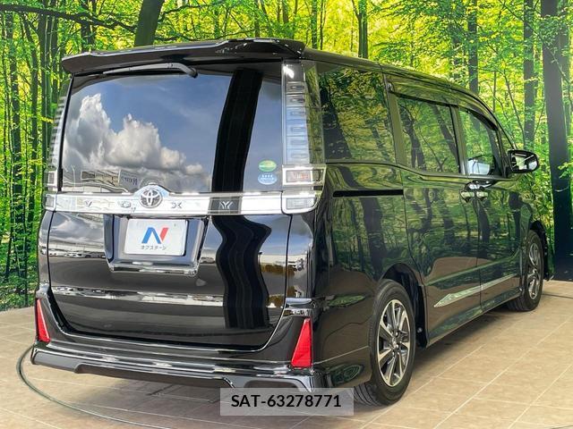 Toyota VOXY 2018-12 8283606-17