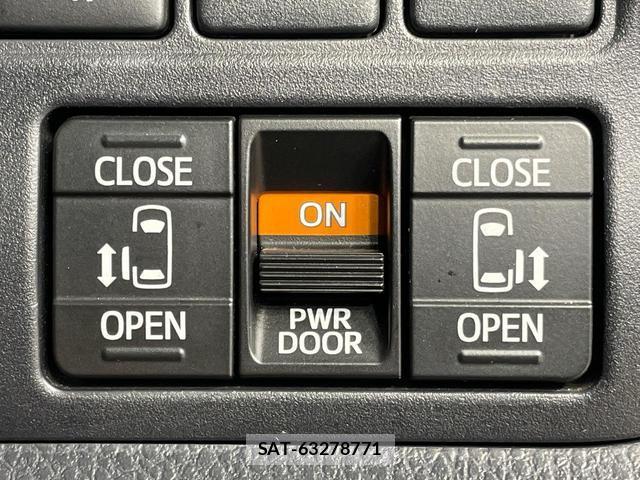 Toyota VOXY 2018-12 8283606-6