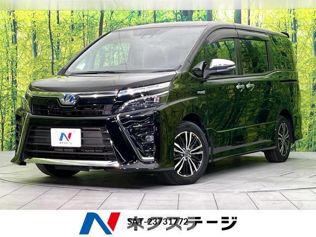 Toyota VOXY 2018-06 8283610-0