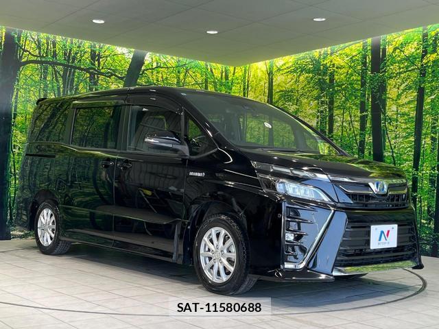 Toyota VOXY 2017-09 8283640-16