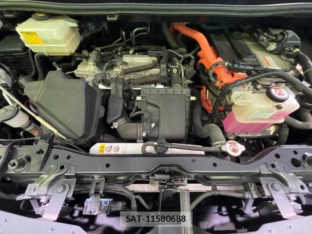 Toyota VOXY 2017-09 8283640-17
