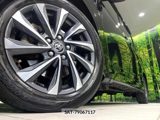 Toyota VOXY 2023-09 8283944-14