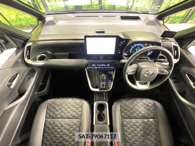 Toyota VOXY 2023-09 8283944-2