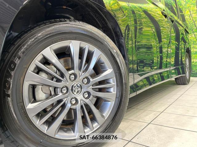 Toyota VOXY 2023-12 8283977-12