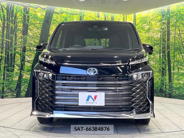 Toyota VOXY 2023-12 8283977-13