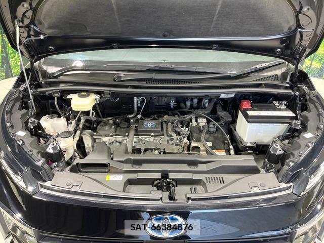 Toyota VOXY 2023-12 8283977-17