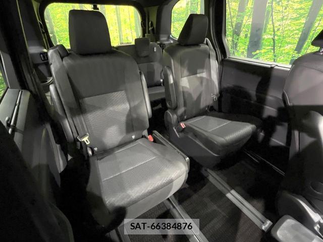 Toyota VOXY 2023-12 8283977-8