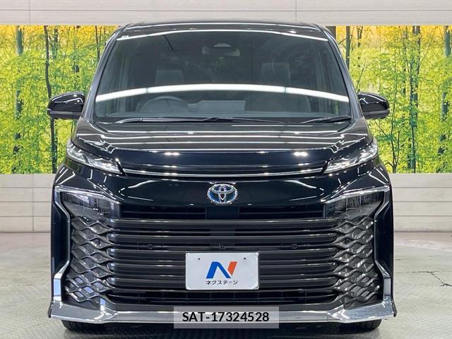 Toyota VOXY 2024-10 8283999-14