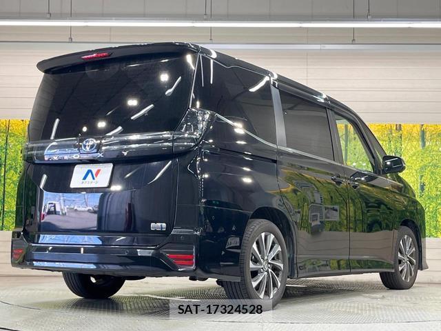 Toyota VOXY 2024-10 8283999-16