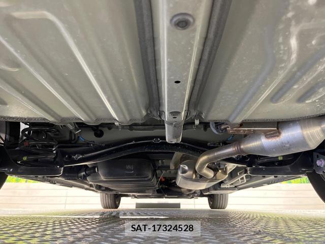 Toyota VOXY 2024-10 8283999-18