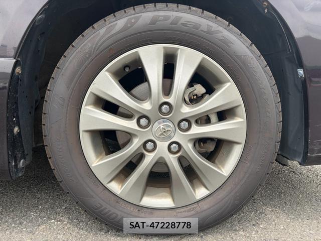 Toyota VOXY 2013-09 8284055-9