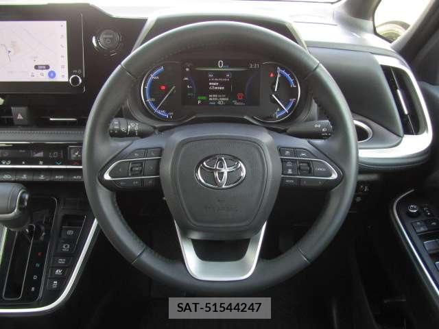 Toyota VOXY 2024-07 8284128-2