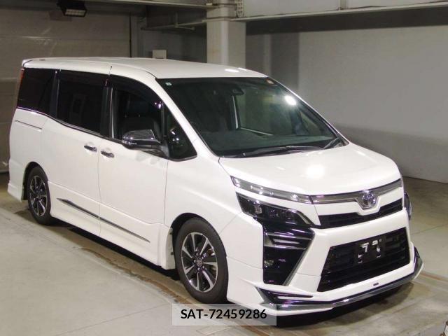 Toyota VOXY 2021-08 8284397-0