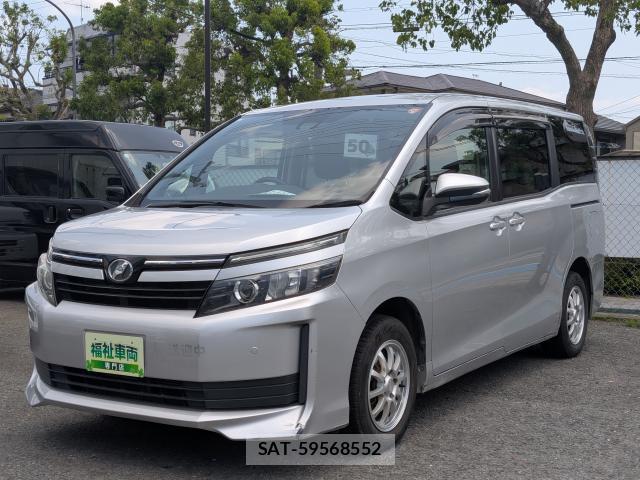 Toyota VOXY 2017-06 8284429-9