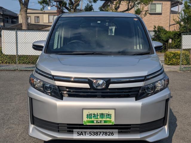 Toyota VOXY 2017-06 8284432-13