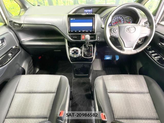 Toyota VOXY 2019-04 8284499-1